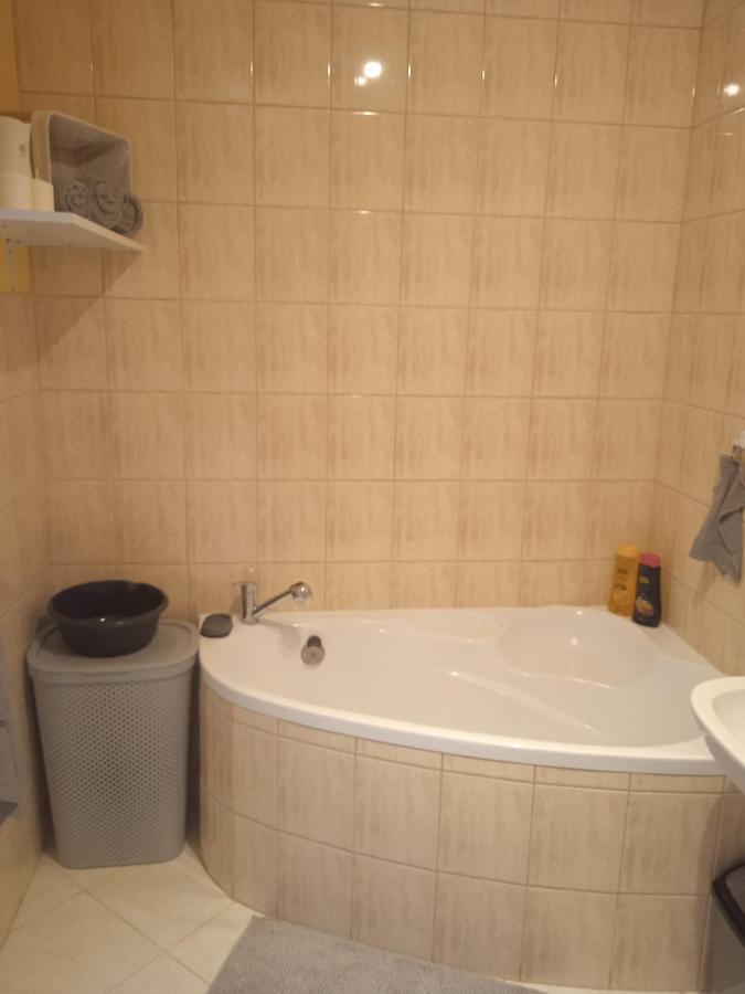Sloneczny Apartament W Centrum Pieknych Karkonoszy Jelenia Góra Екстериор снимка